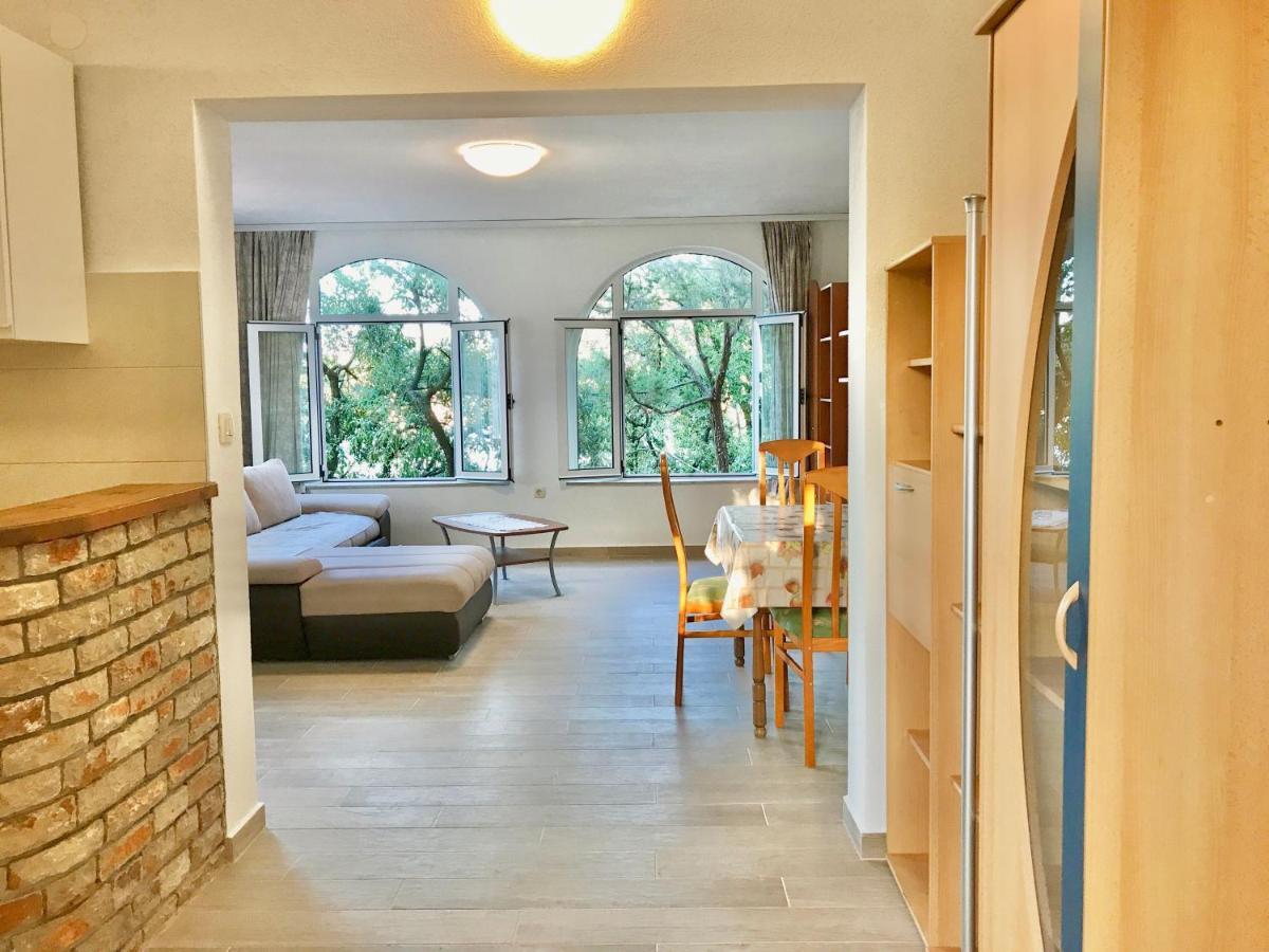 Apartmani Ruzica Zastrazisce Ngoại thất bức ảnh